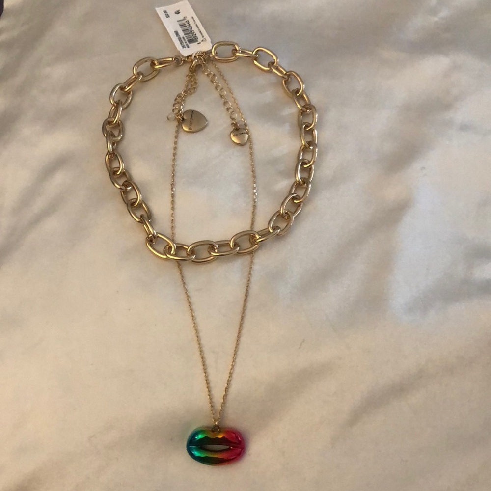 Betsey Johnson Gold Tone Layered 2PC Necklace Metallic Rainbow Lip Pendant NWT